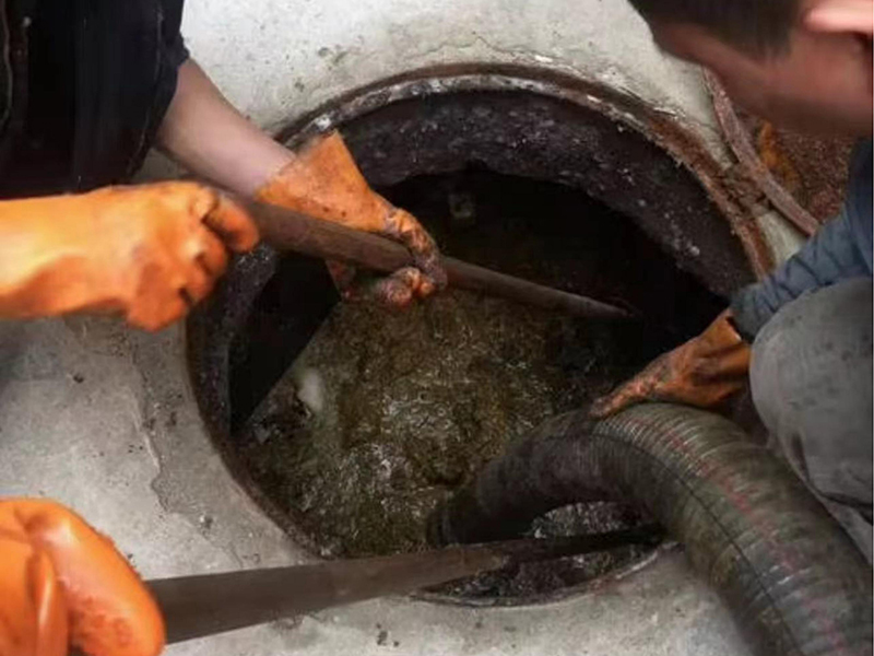 肃北清理化粪池时如何避免沼气的危害?